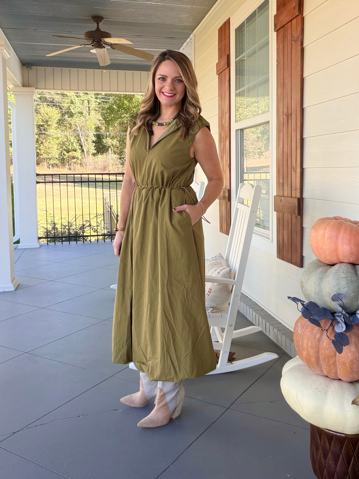 Solid sleeveless midi dress with bubble hem - Olive