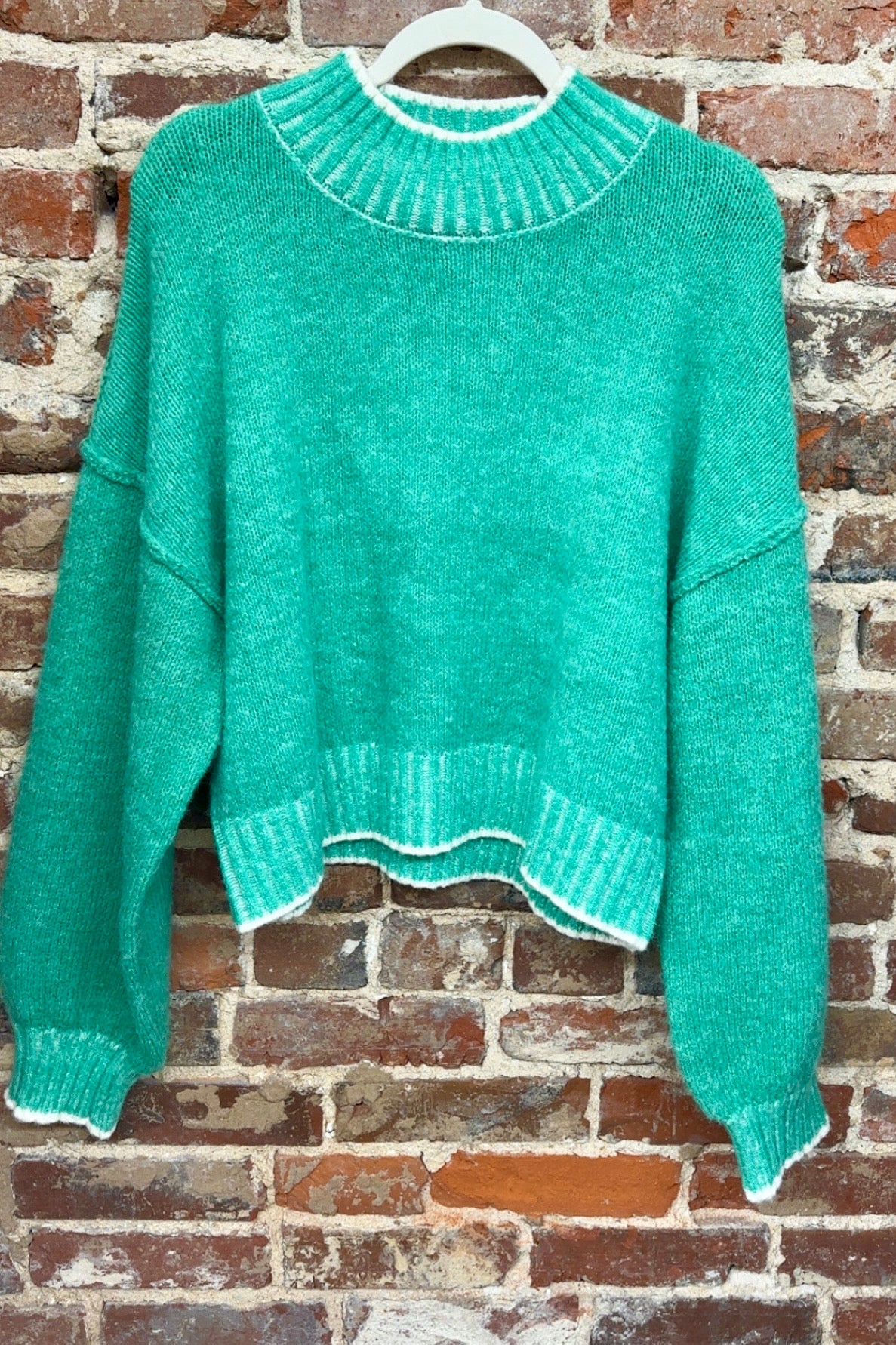 NEED YOU MORE SWEATER TOP - GREEN