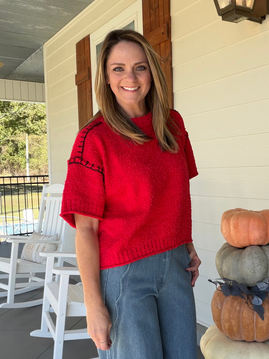 Short sleeve sweater with stitching details - Red