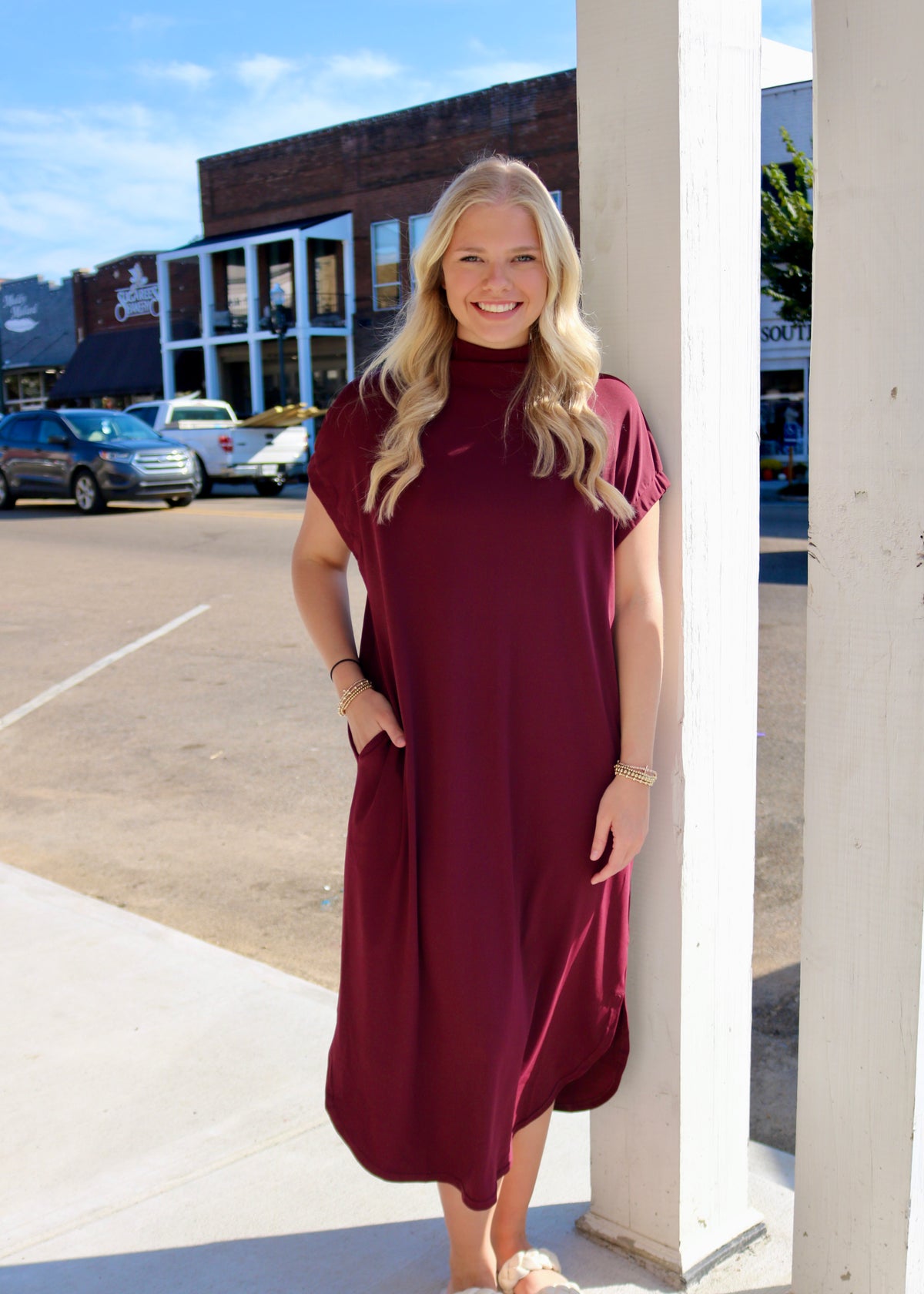 WHO ARE YOU DRESS - MAROON