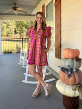 Load image into Gallery viewer, Printed short puff sleeve dress- Plum
