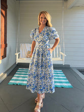 Load image into Gallery viewer, MAKE ME NOTICE DRESS - BLUE
