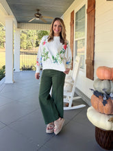 Load image into Gallery viewer, Vintage Floral Printed Pullover Top - White
