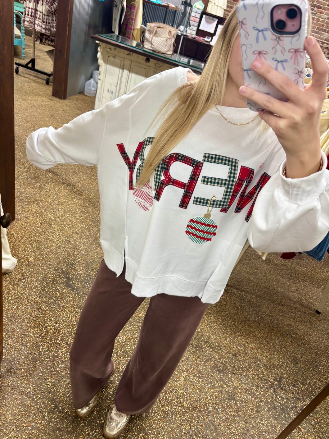 MERRY WITH ORNAMENTS TOP - WHITE