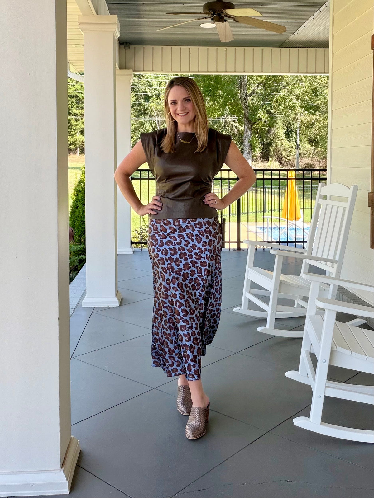 MORE THAN ENOUGH TOP - BROWN