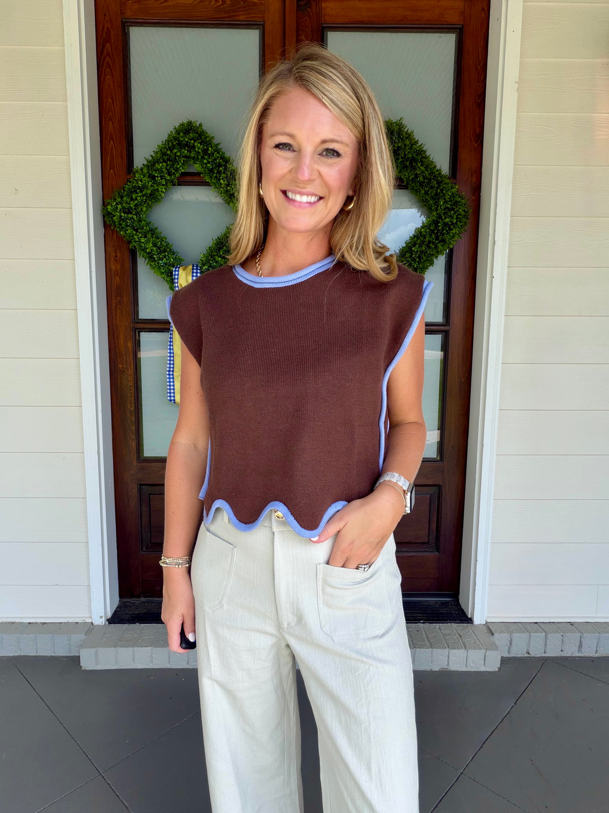 Solid sleeveless knit sweater top - Brown