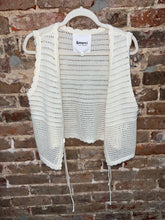Load image into Gallery viewer, HELP ME OUT VEST - CREAM
