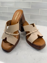 Load image into Gallery viewer, BRYCE HEELED SANDAL - NUDE
