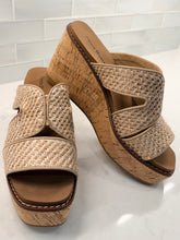 Load image into Gallery viewer, FLYNN WEDGE SANDAL - NATURAL

