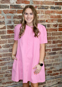 SHE DOESN’T KNOW DRESS - PINK