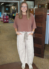 Load image into Gallery viewer, HOW THE STORY ENDS TOP
