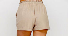 Load image into Gallery viewer, KNIT DRAWSTRING ELASTIC SHORTS
